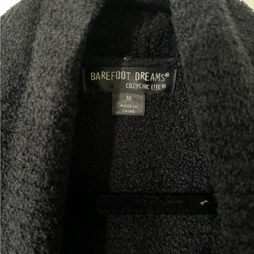 Barefoot Dreams CozyChic Lite® Circle Cardi in black - Picture 3 of 5